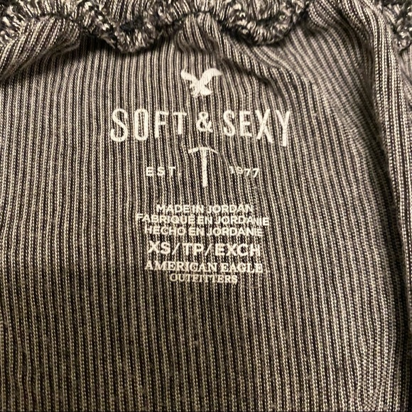 American Eagle striped off-the-shoulders top - Picture 3 of 5